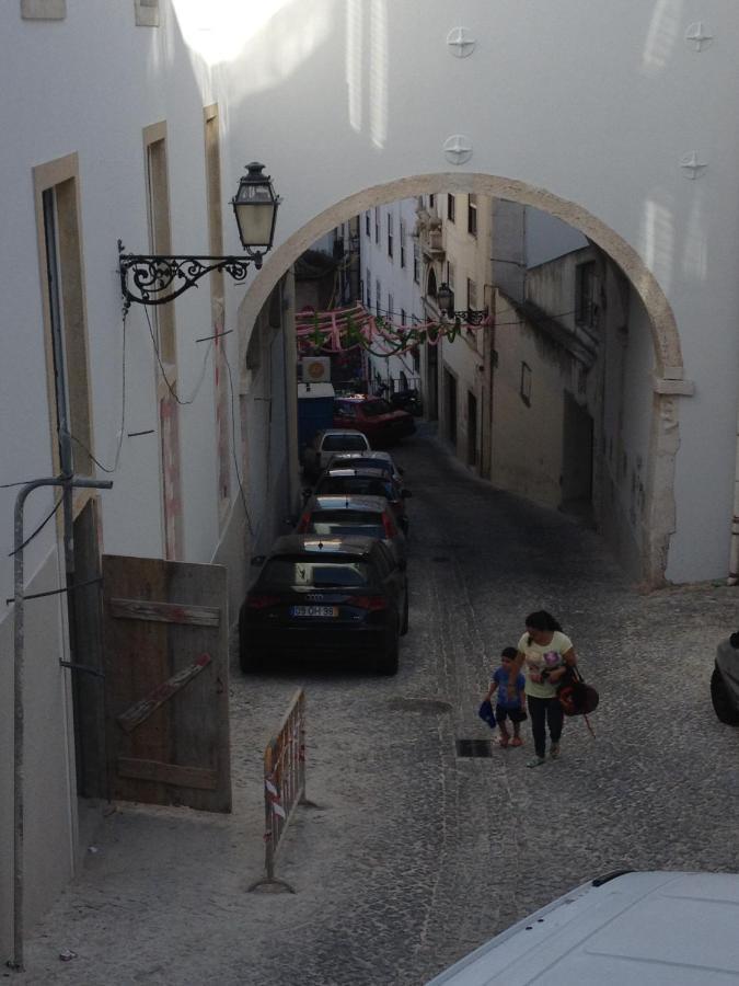 Studio In The Heart Of Alfama Lisbon Bagian luar foto